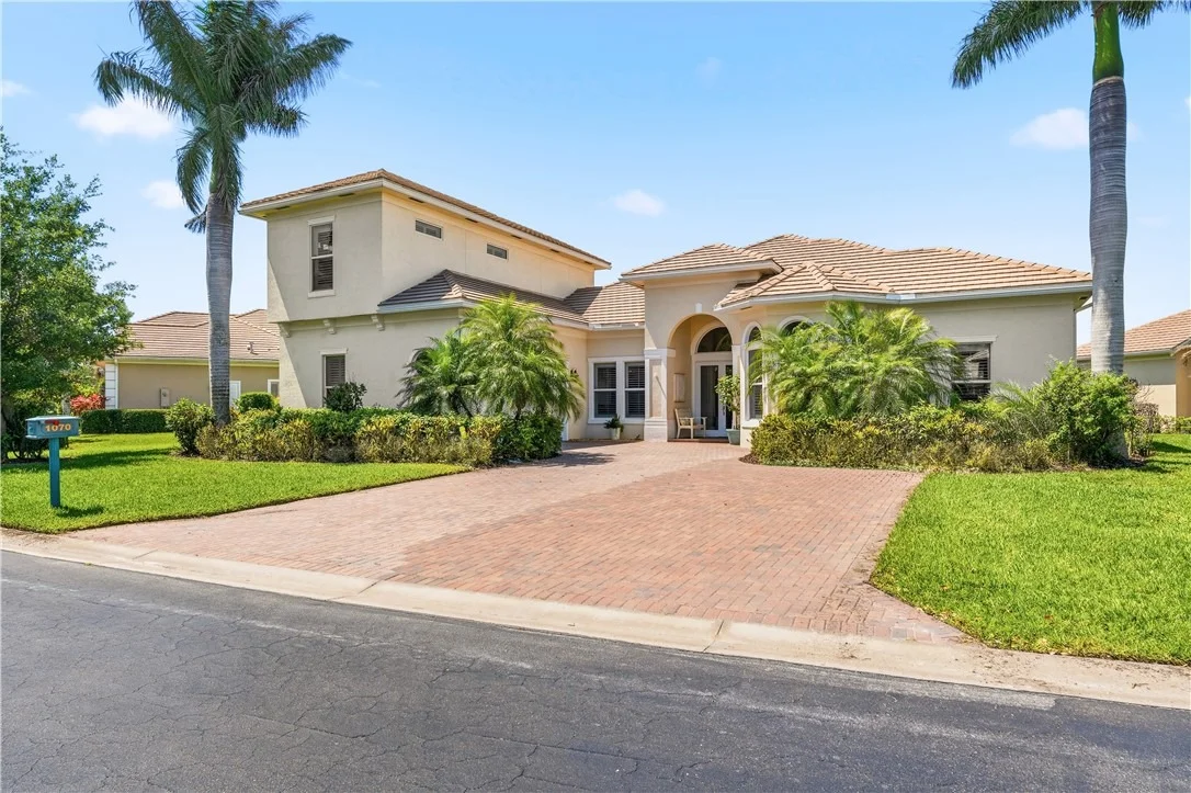Photo of 1070 River Wind Circle