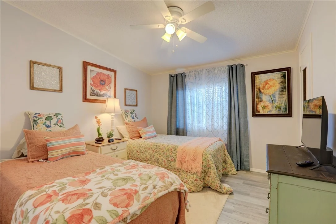 Photo of 1300 Barefoot Circle