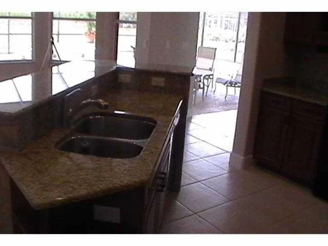 Photo of 605 Caroline Drive