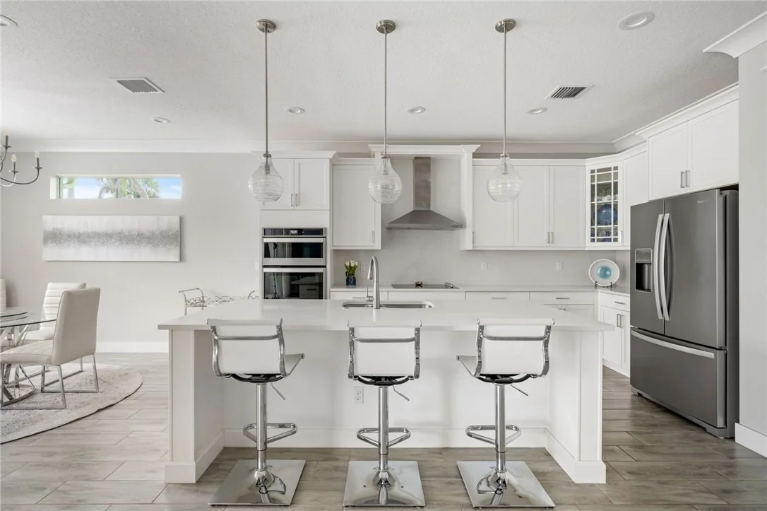 Photo of 1195 Camelot Way