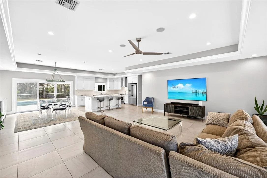 Photo of 965 Beacon Lane