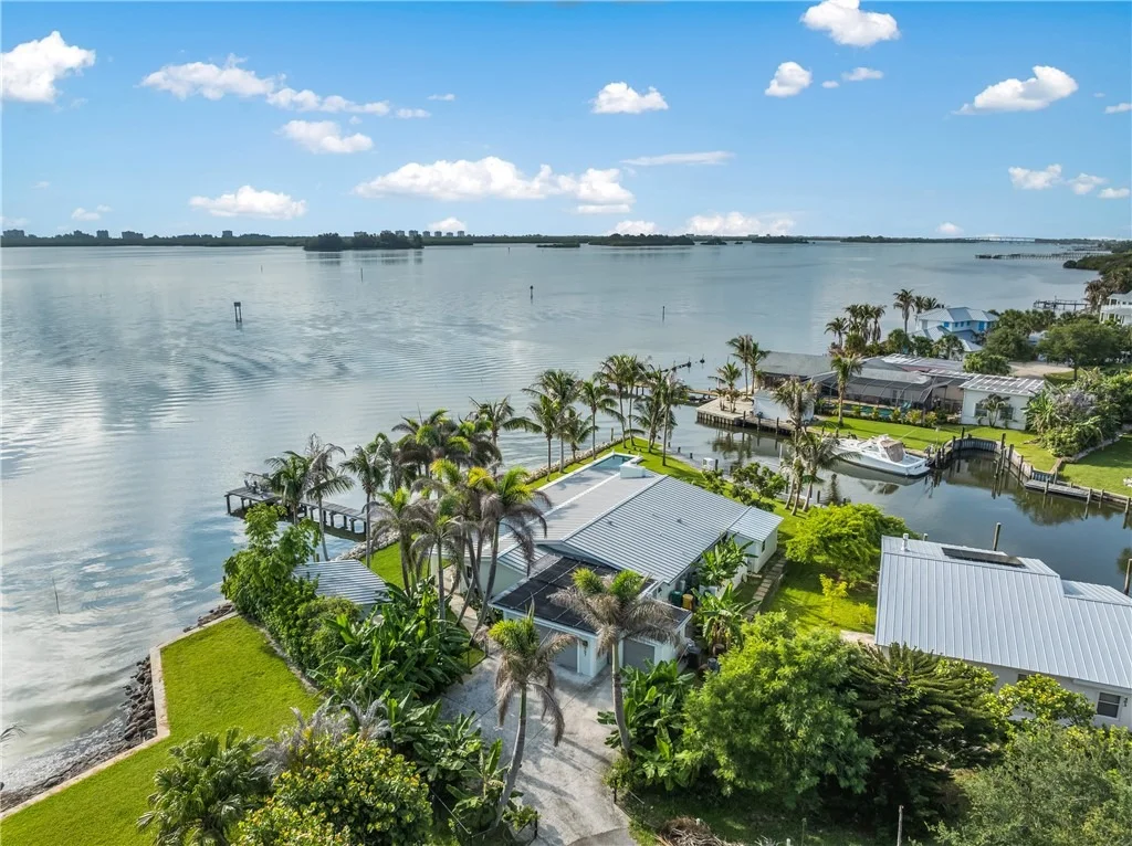 Photo of 497 River Prado