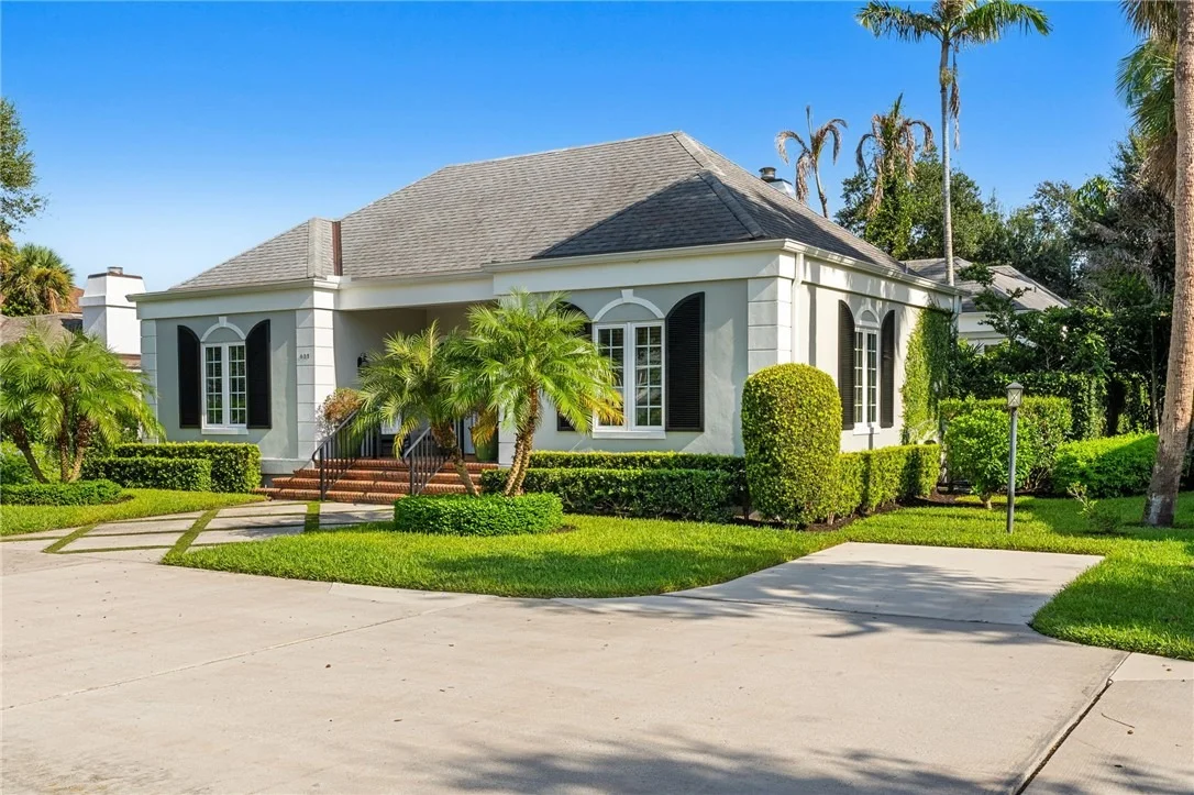 Photo of 625 Riomar Drive