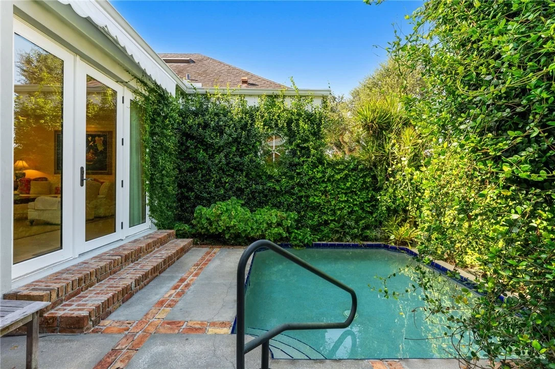 Photo of 625 Riomar Drive