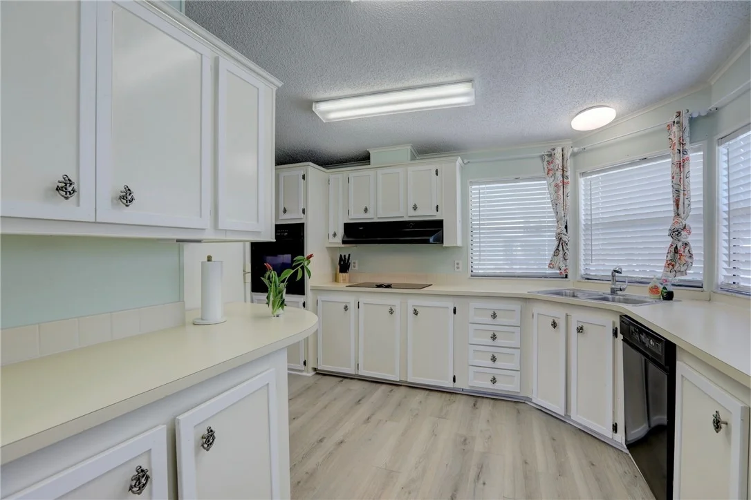 Photo of 1300 Barefoot Circle
