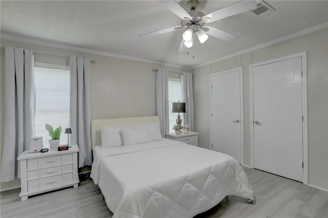 Photo of 926 Oriole Circle