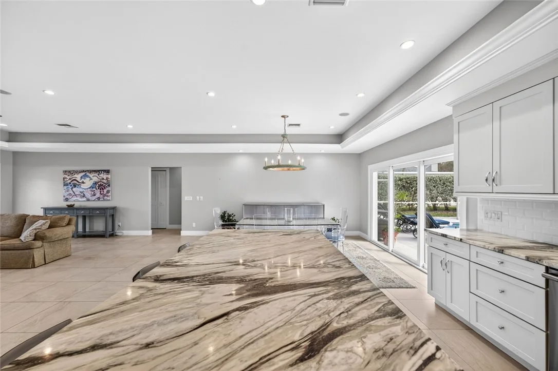 Photo of 965 Beacon Lane