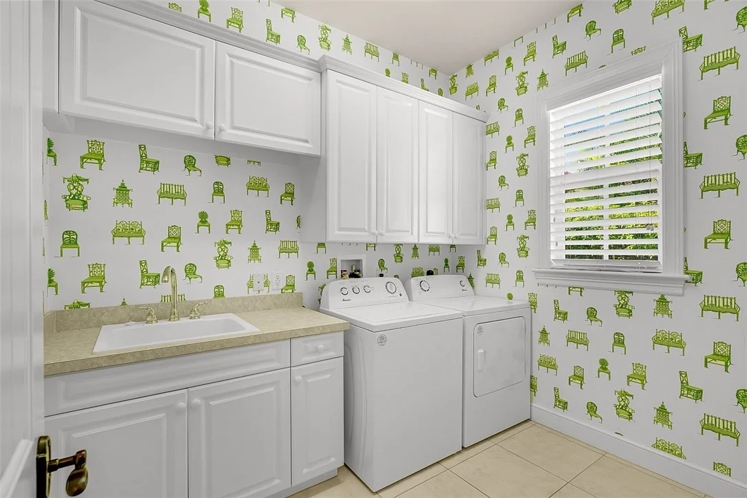 Photo of 360 Lakeview Way