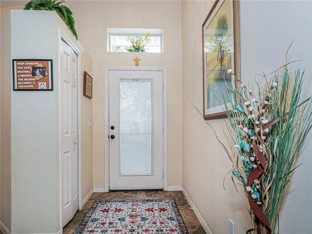 Photo of 1360 10th Manor