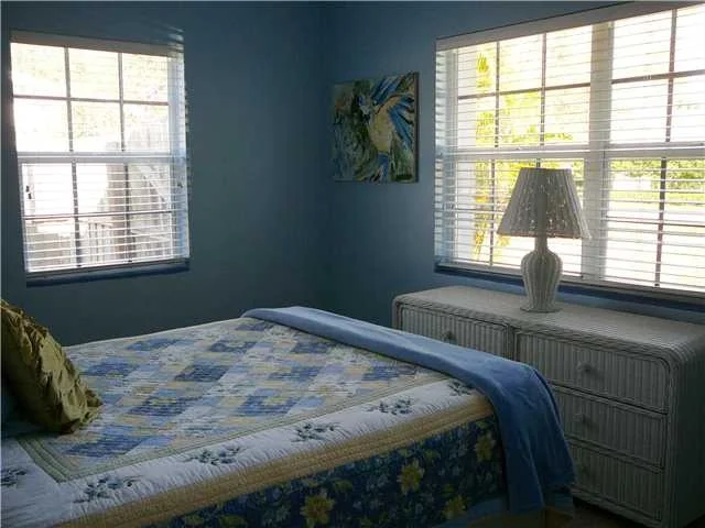 Photo of 716 Hibiscus Lane