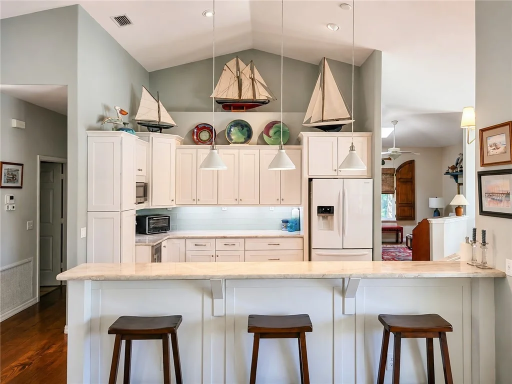 Photo of 916 Pebble Lane