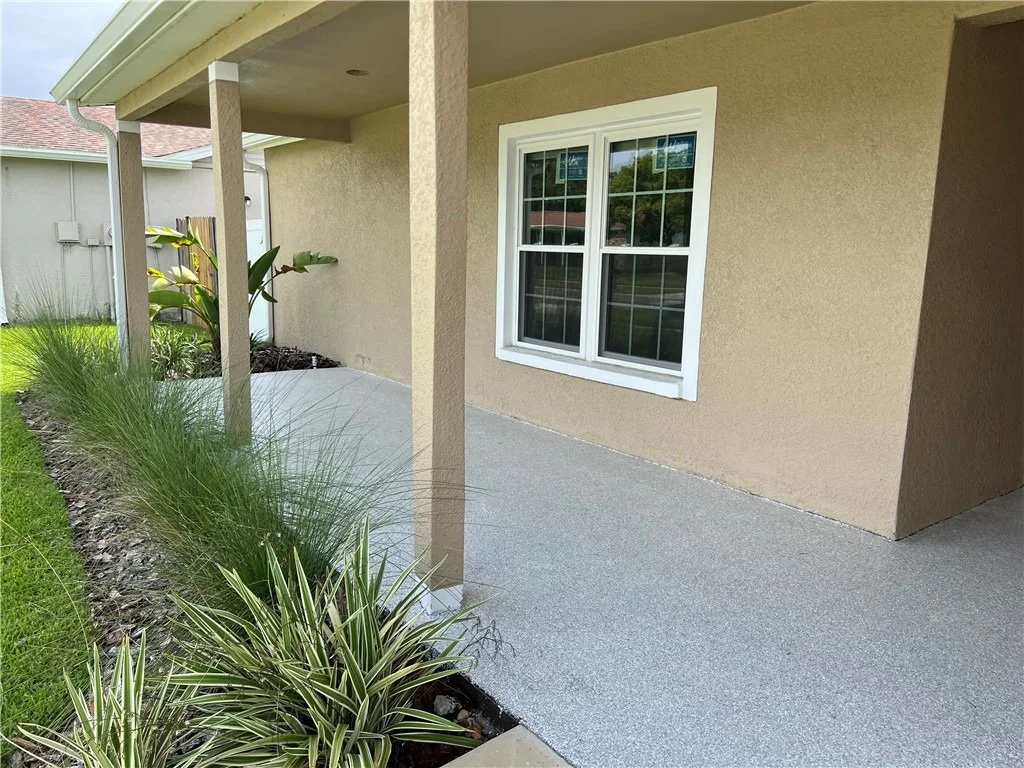 Photo of 1003 Red Oak Circle