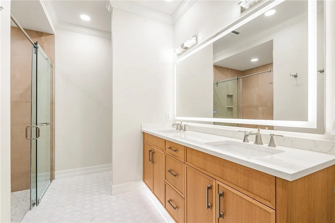 Photo of 103 River Oak Drive