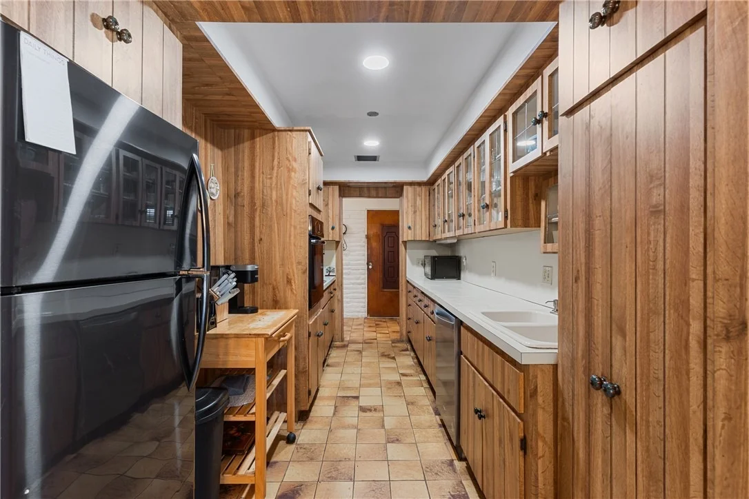 Photo of 560 Acacia Road