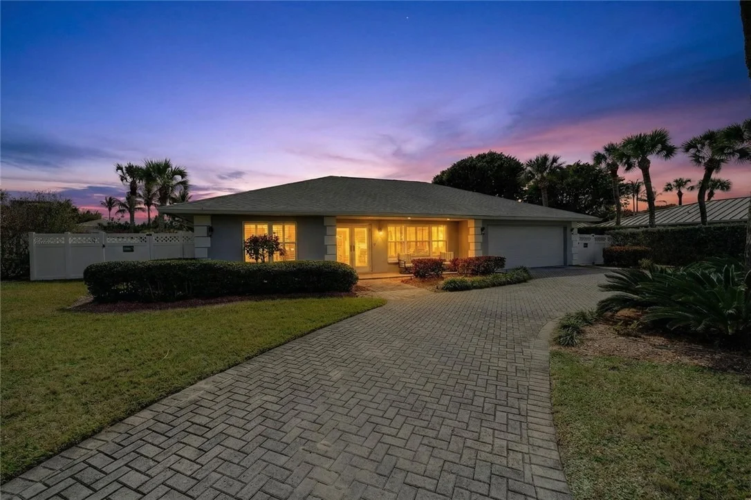 Photo of 965 Beacon Lane