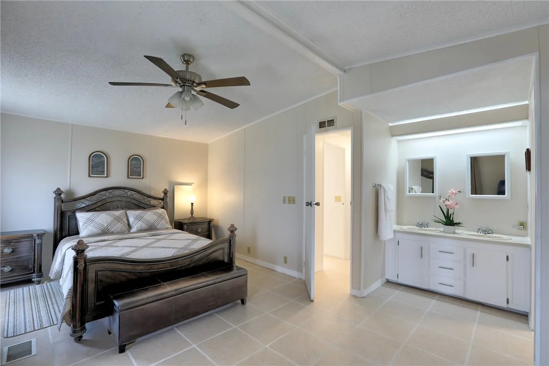 Photo of 804 Sapodilla Drive