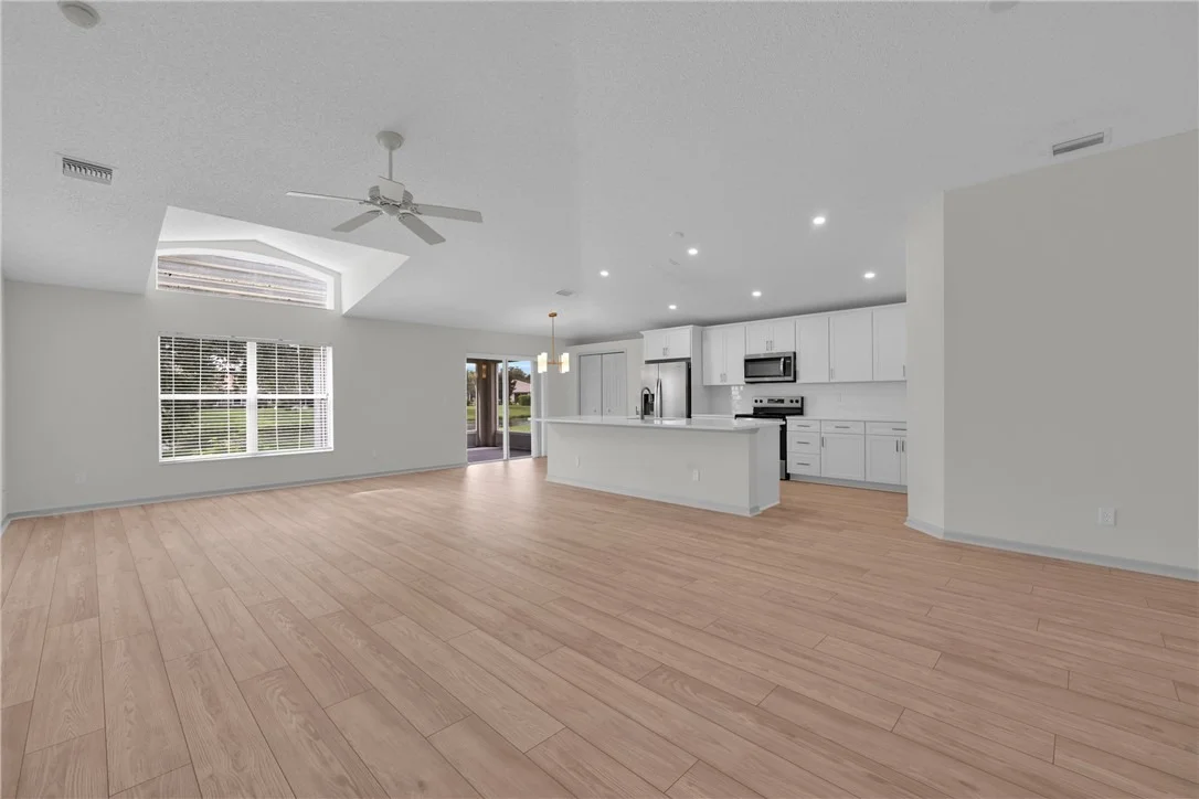 Photo of 1415 10th Manor
