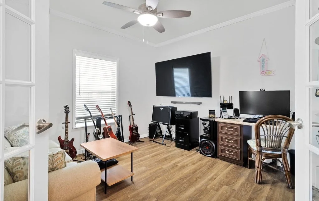 Photo of 723 Barefoot Boulevard