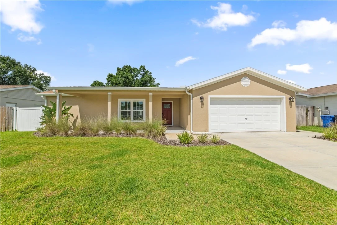 Photo of 1003 Red Oak Circle