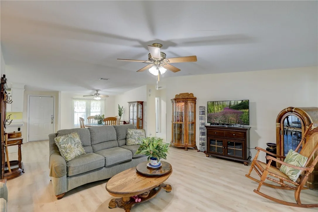 Photo of 233 Kiwi Drive