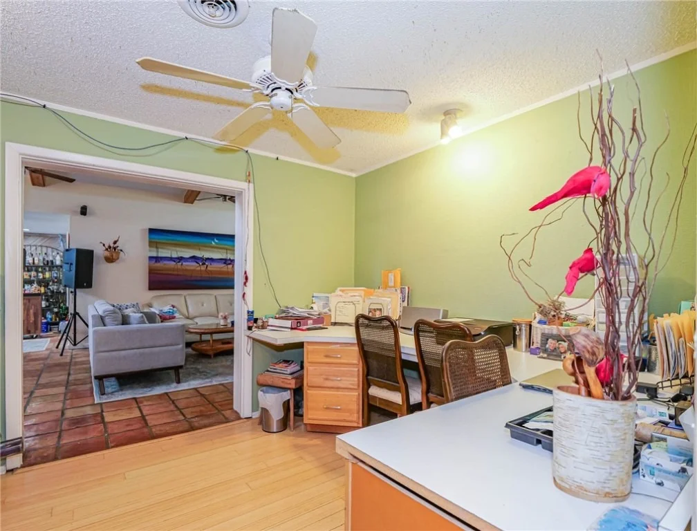 Photo of 915 Tides Road
