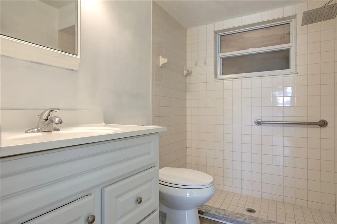 Photo of 243 Dickens Avenue