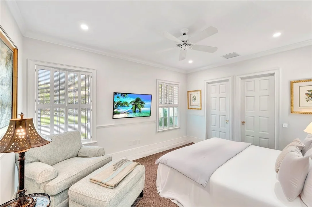 Photo of 615 Riomar Drive