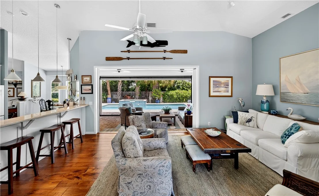 Photo of 916 Pebble Lane