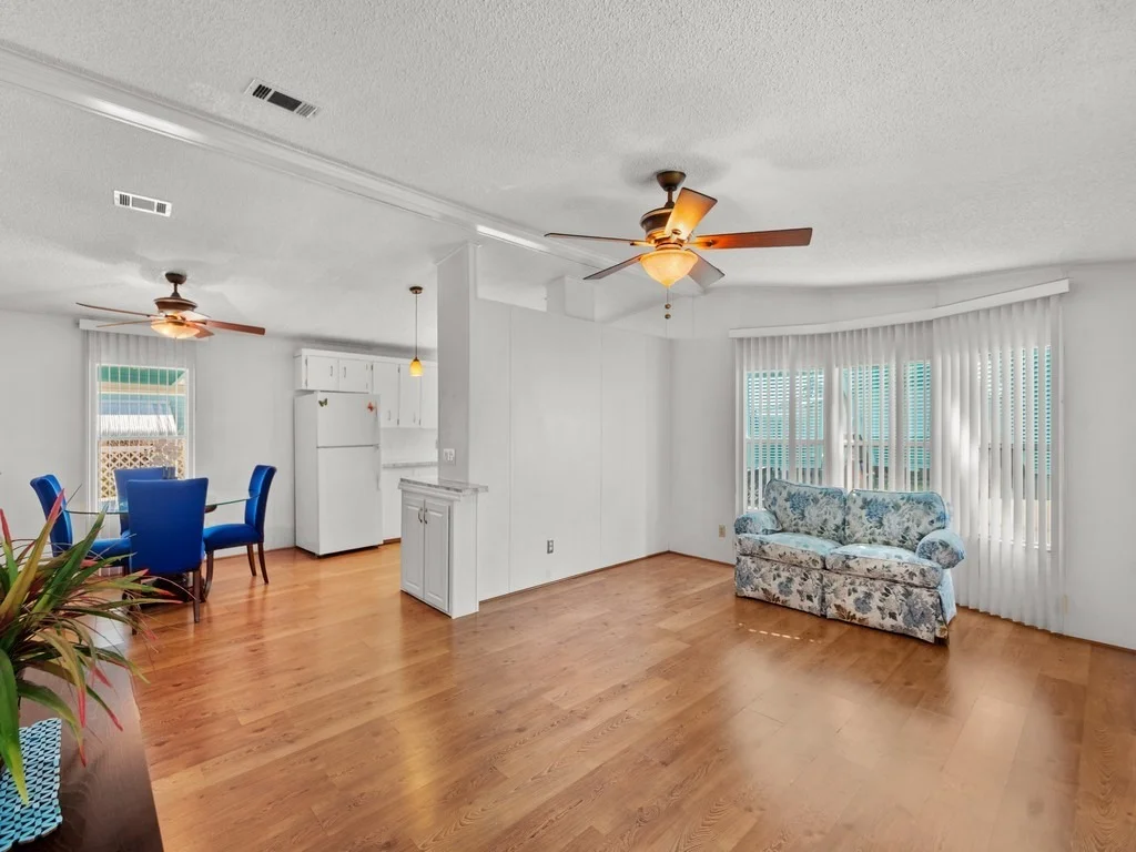Photo of 836 Hyacinth Circle