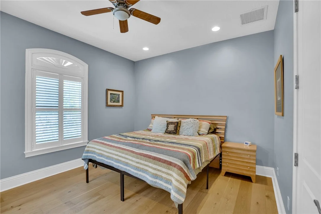 Photo of 4855 13th Lane