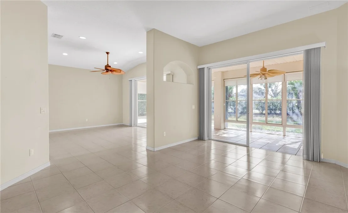 Photo of 1303 Shoreline Circle