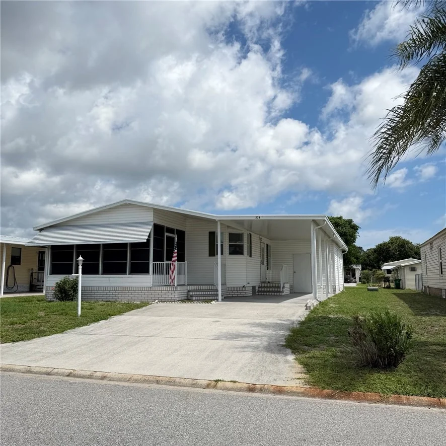 Photo of 334 Macadamia Drive