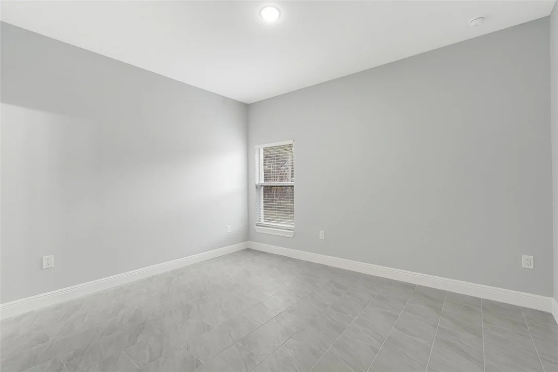 Photo of 6215 4th Lane