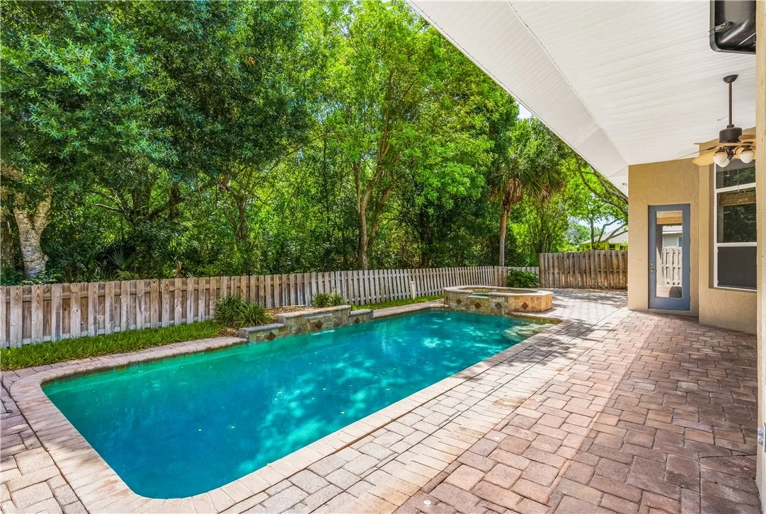 Photo of 6220 Paddington Place