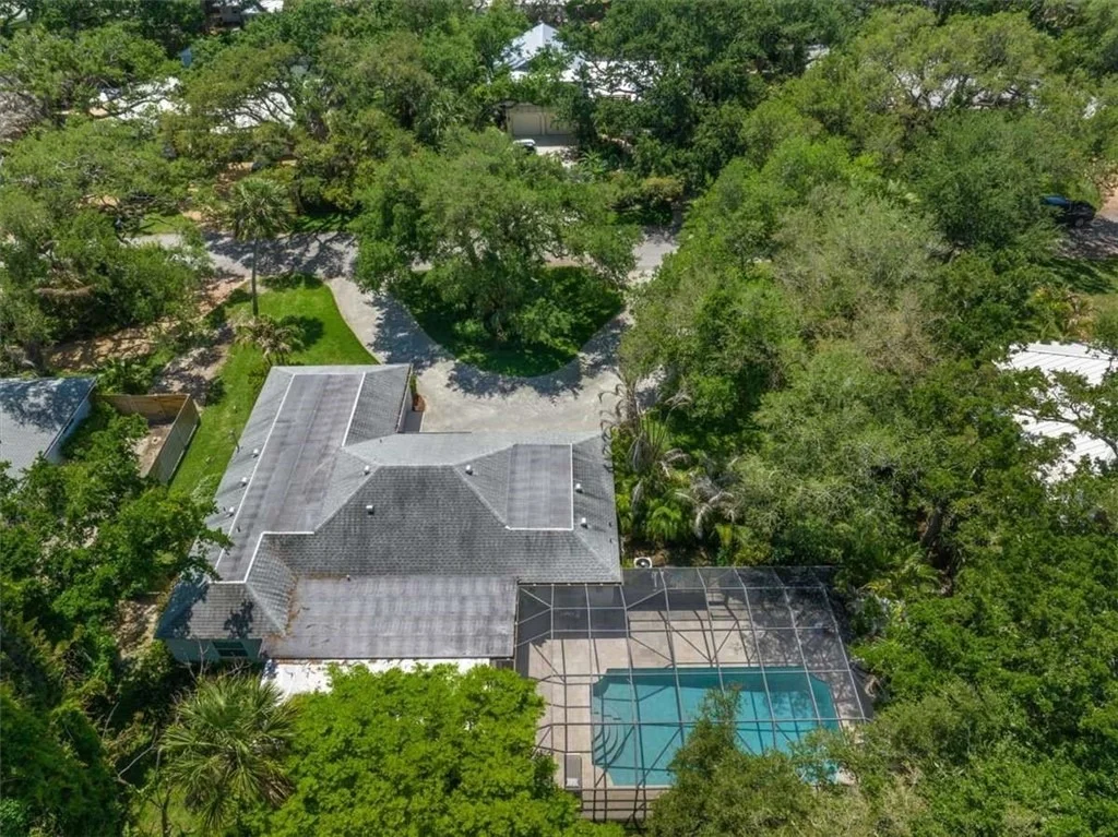 Photo of 405 Eugenia Road