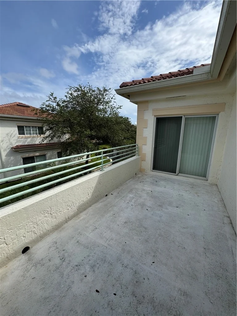 Photo of Unit 202 at 576 7th Square