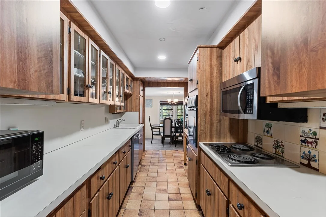 Photo of 560 Acacia Road