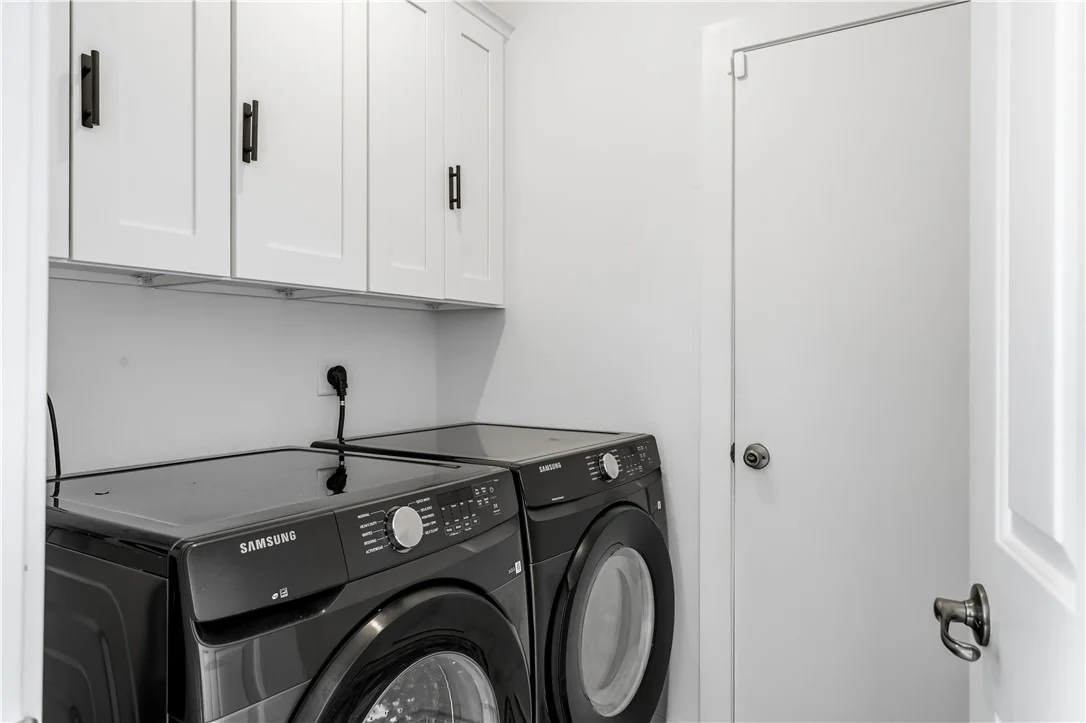 Photo of 845 Greenleaf Circle