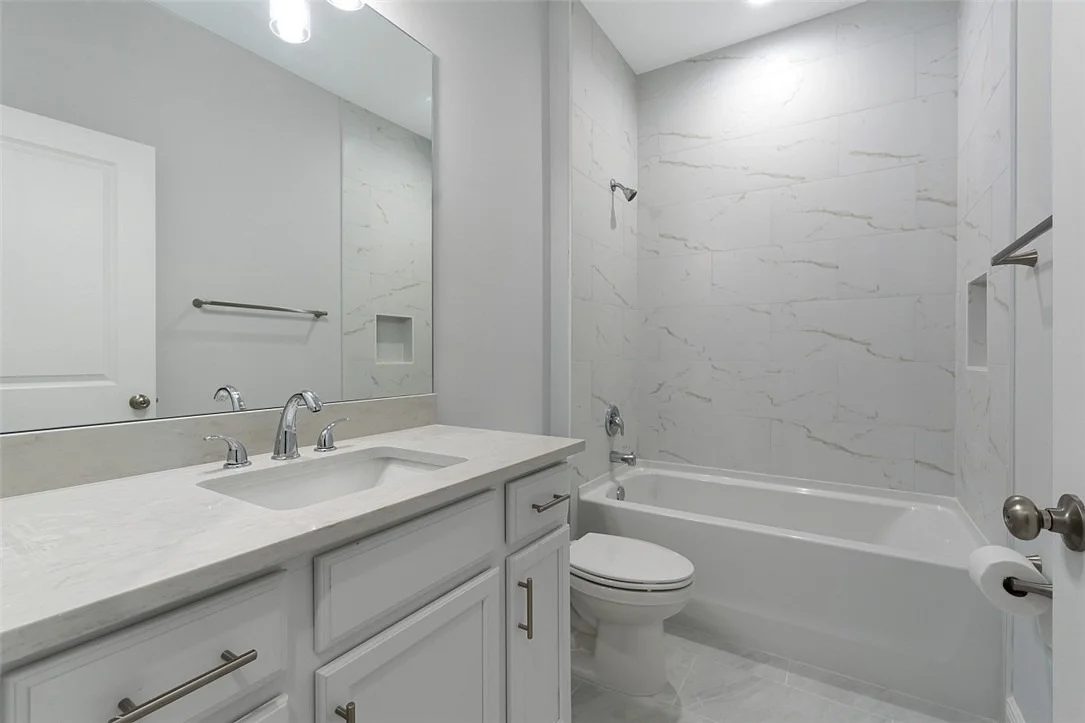 Photo of 6215 4th Lane