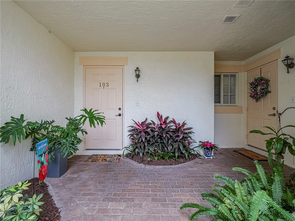 Photo of Unit 103 at 536 7th Square