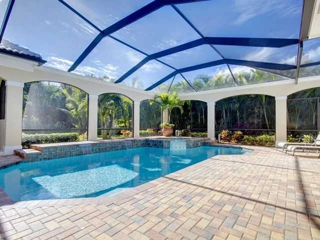 Photo of 280 Lakeview Way