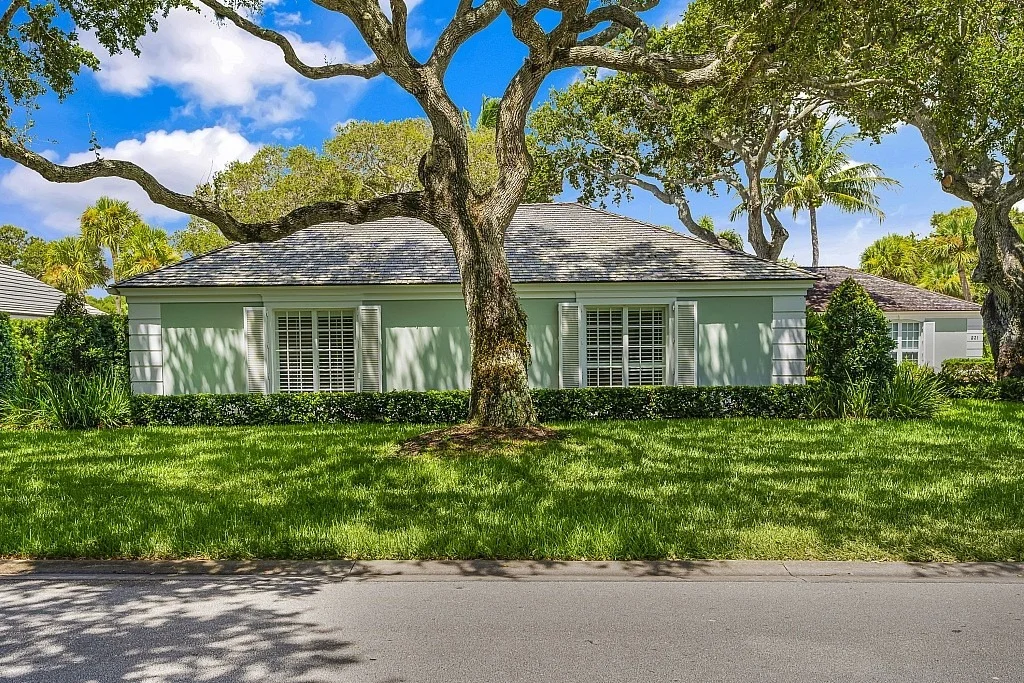 Photo of 233 Silver Moss Drive