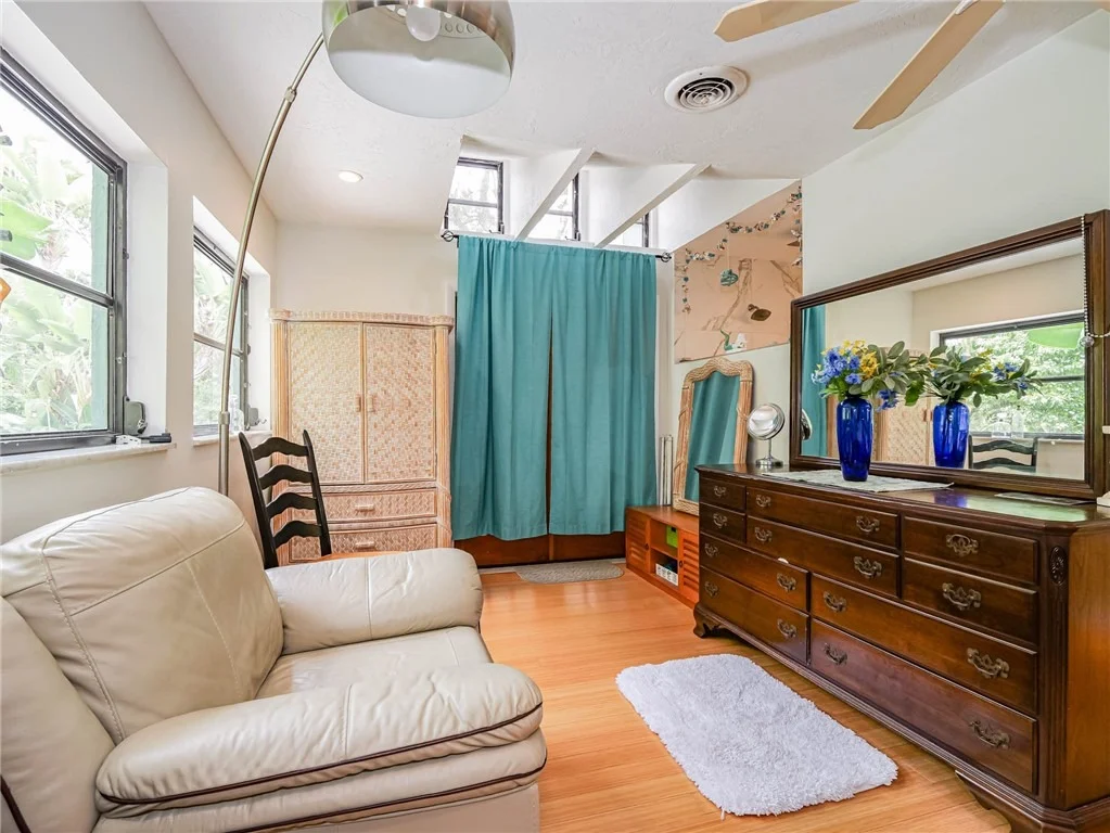Photo of 915 Tides Road