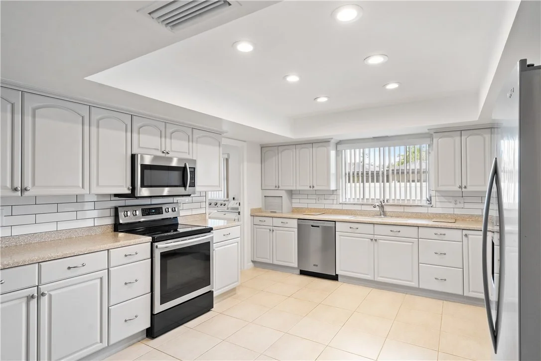 Photo of 618 Conn Way
