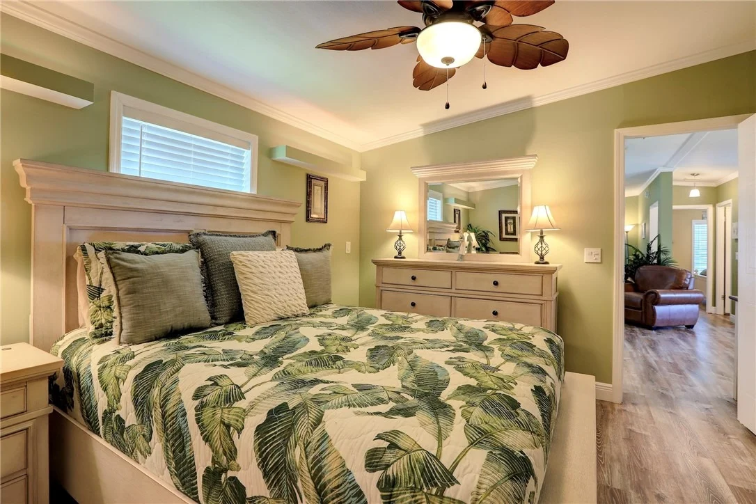 Photo of 424 Loquat Drive