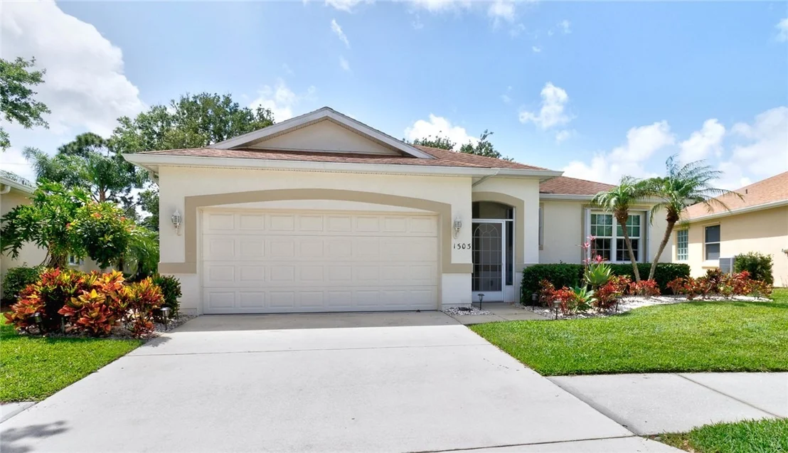 Photo of 1303 Shoreline Circle