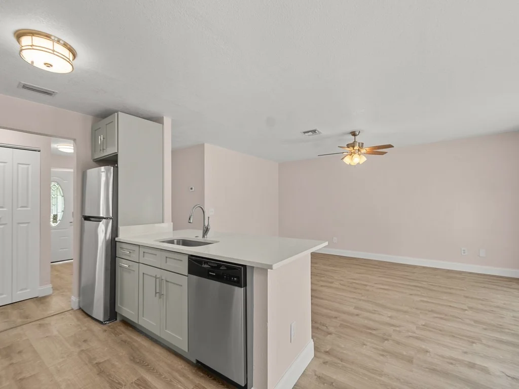 Photo of 4065 46th Lane