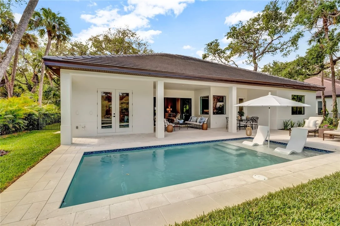 Photo of 325 Holly Road