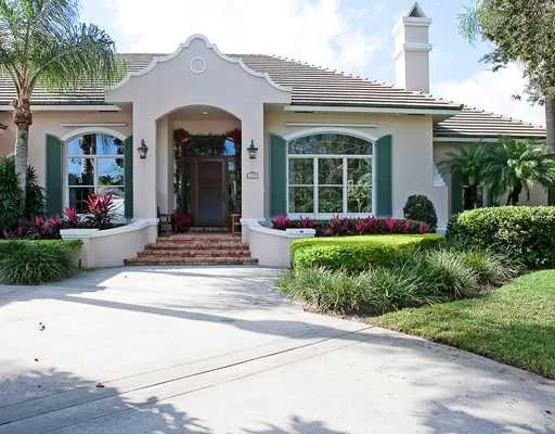 Photo of 105 River Oak Drive