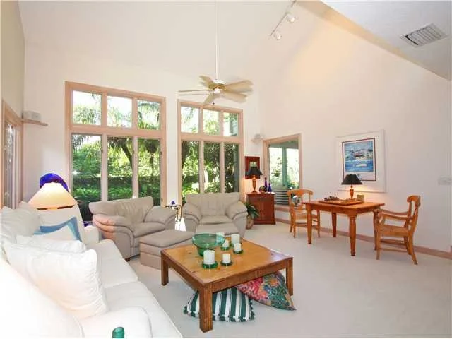 Photo of 1385 River Ridge Drive
